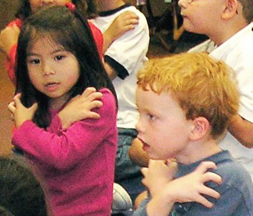 children learn to sign