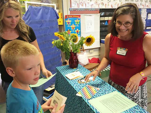 How to Have the Best Kindergarten Back-to-School Night Ever: Family Scavenger Hunt Step-by-Step